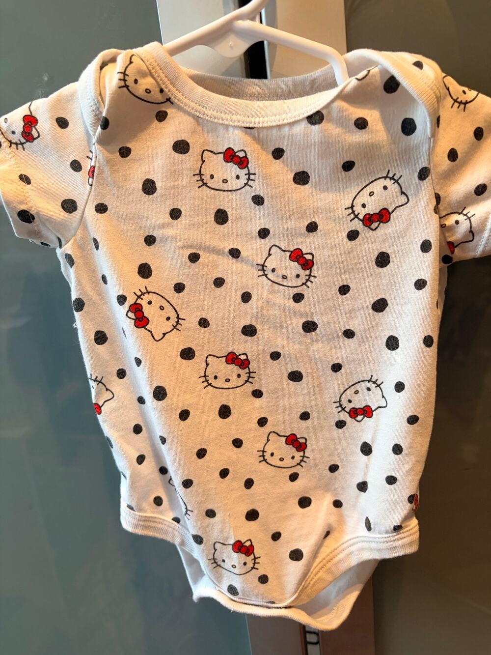 Hello Kitty Baby Onesie 6-9M Polka Dot Sanrio Short Sleeve Bodysuit